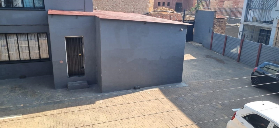 2 Bedroom Property for Sale in Kenilworth Gauteng