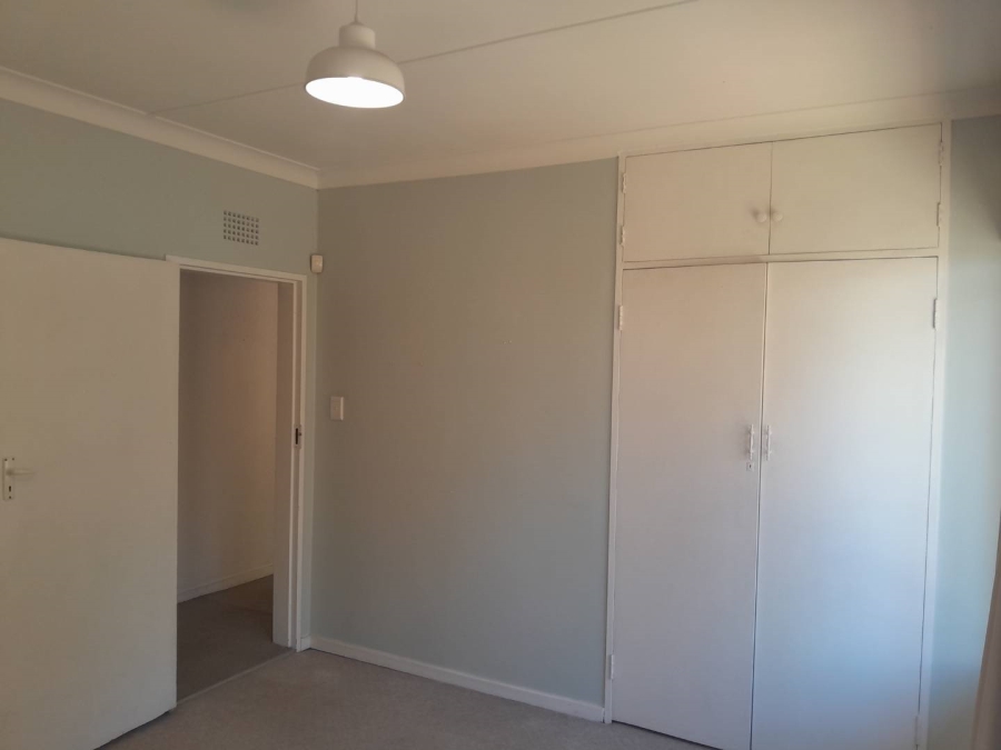 4 Bedroom Property for Sale in Linmeyer Gauteng