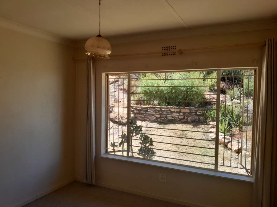 4 Bedroom Property for Sale in Linmeyer Gauteng
