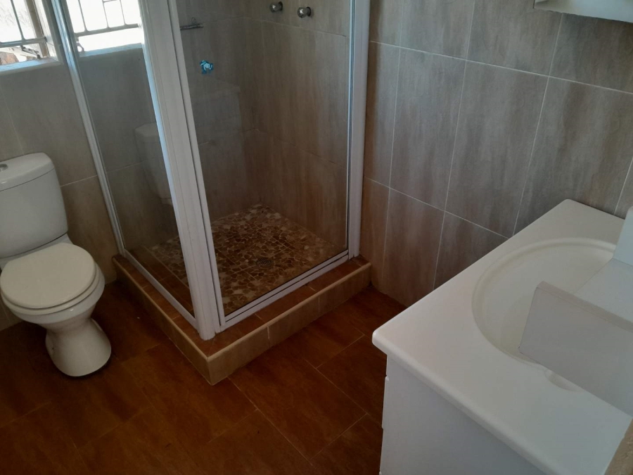 4 Bedroom Property for Sale in Linmeyer Gauteng