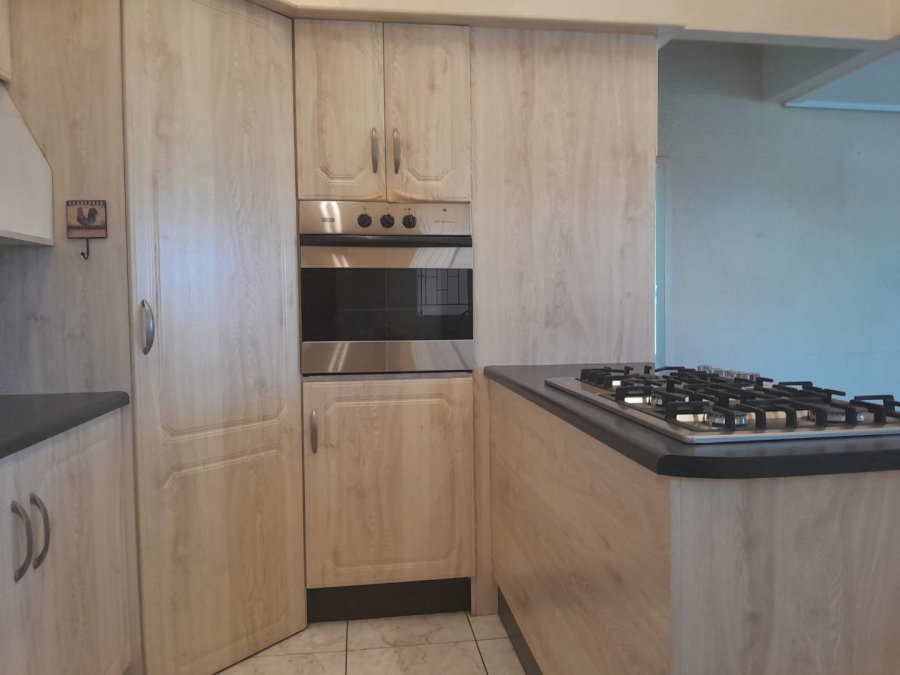 4 Bedroom Property for Sale in Linmeyer Gauteng