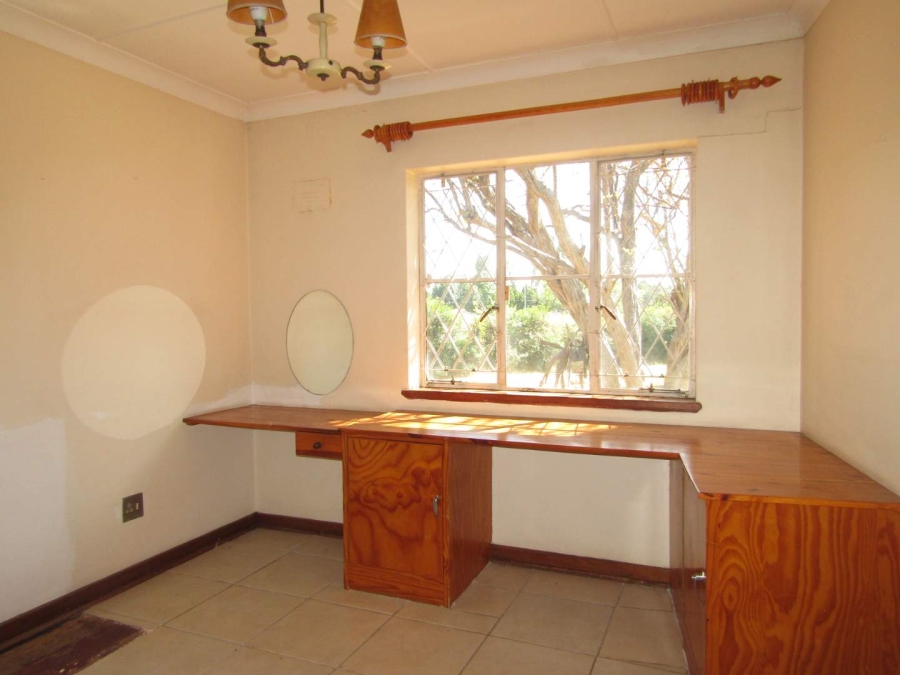 To Let 4 Bedroom Property for Rent in Waverley Gauteng