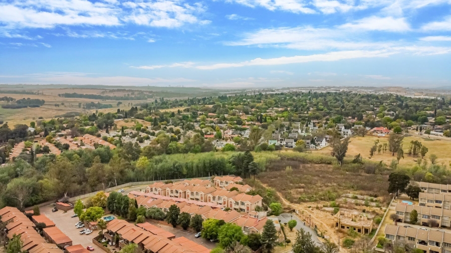 3 Bedroom Property for Sale in Buccleuch Gauteng