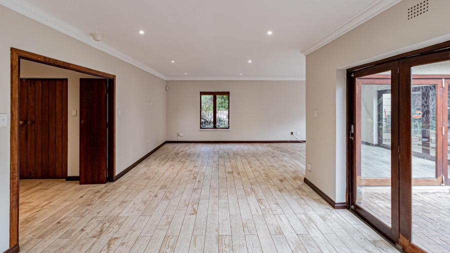 3 Bedroom Property for Sale in Buccleuch Gauteng