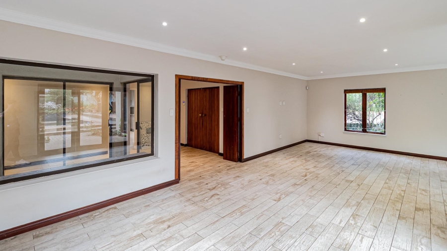 3 Bedroom Property for Sale in Buccleuch Gauteng