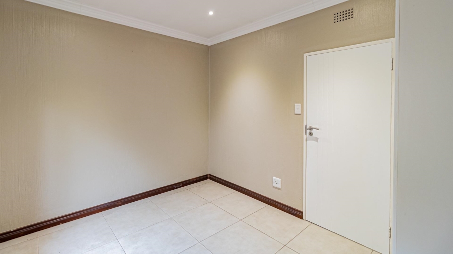 3 Bedroom Property for Sale in Buccleuch Gauteng
