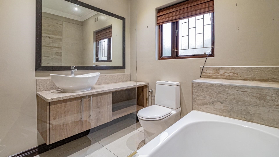 3 Bedroom Property for Sale in Buccleuch Gauteng