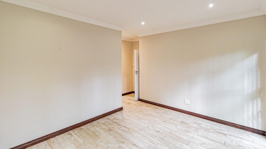 3 Bedroom Property for Sale in Buccleuch Gauteng