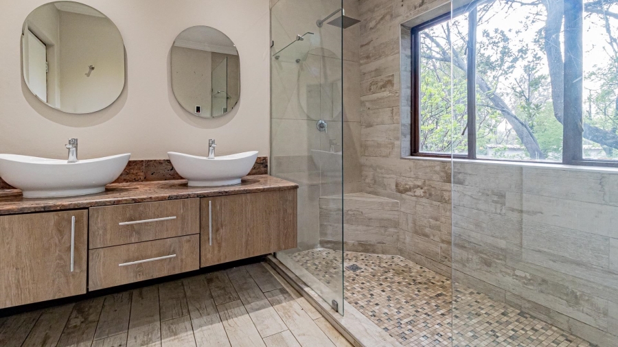 3 Bedroom Property for Sale in Buccleuch Gauteng