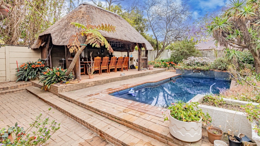 3 Bedroom Property for Sale in Buccleuch Gauteng