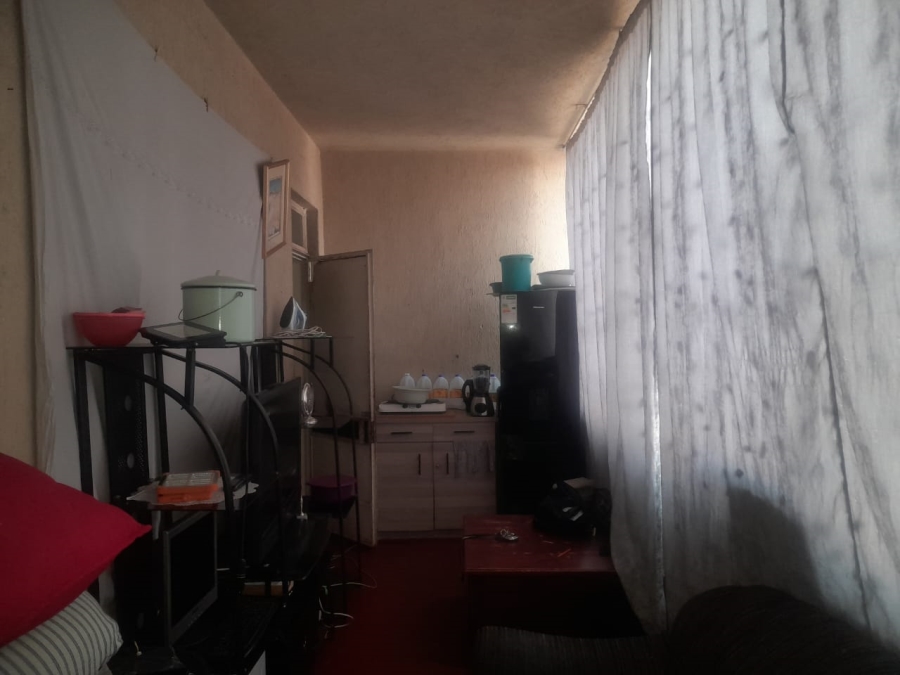 1 Bedroom Property for Sale in Yeoville Gauteng