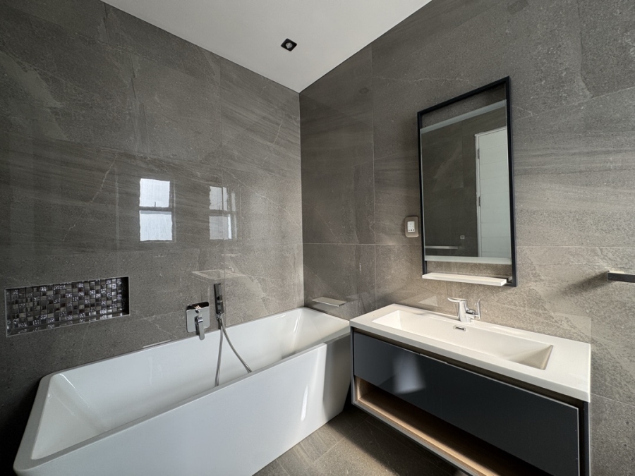 4 Bedroom Property for Sale in Morningside Gauteng