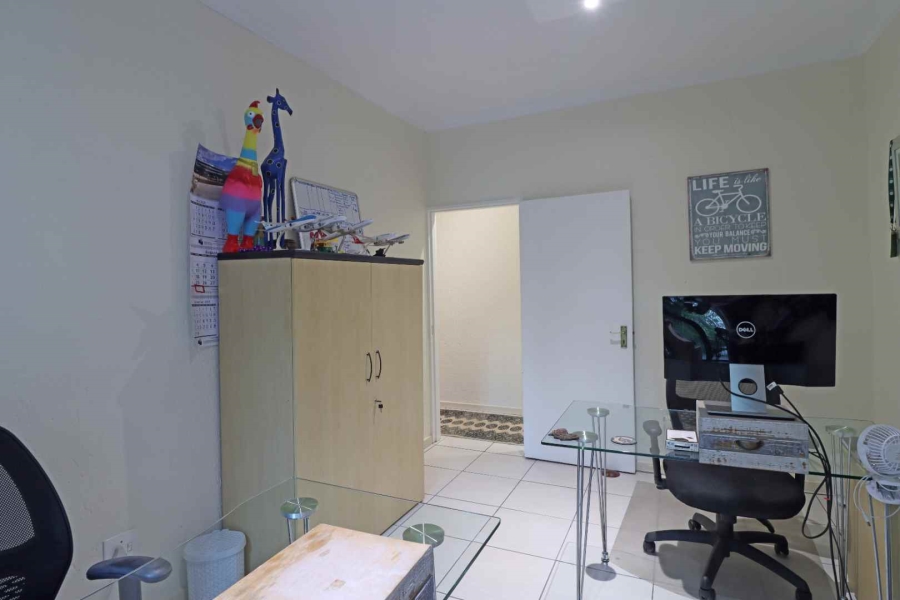 3 Bedroom Property for Sale in Featherbrooke Estate Gauteng