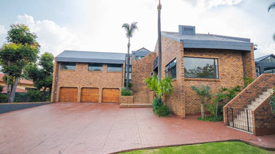 6 Bedroom Property for Sale in Moreleta Park Gauteng