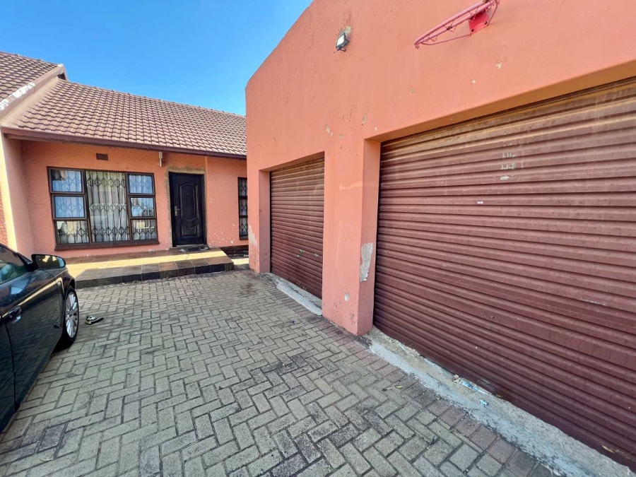 To Let 3 Bedroom Property for Rent in Witpoortjie Gauteng