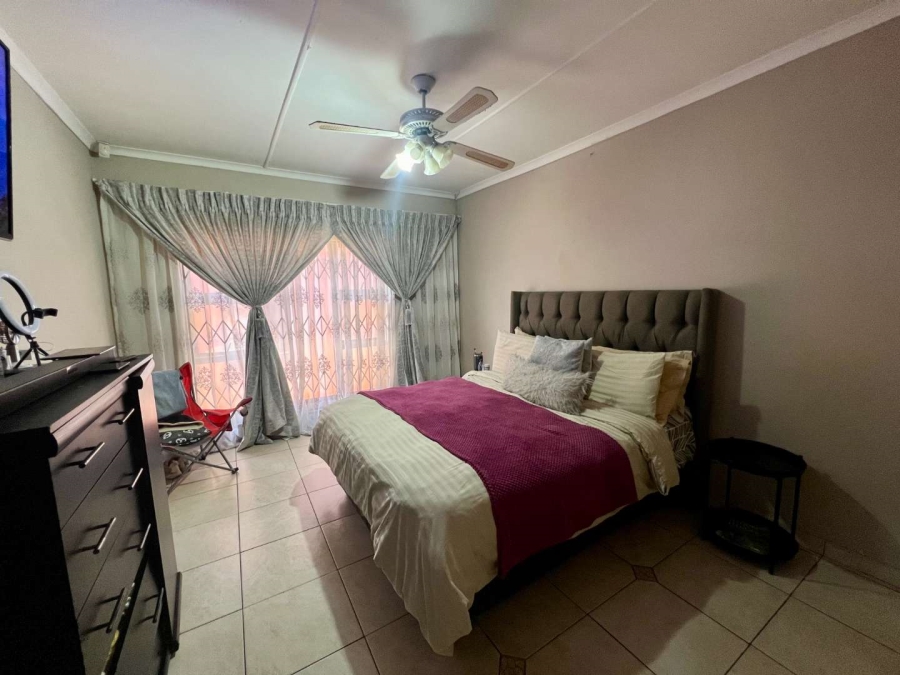 To Let 3 Bedroom Property for Rent in Witpoortjie Gauteng