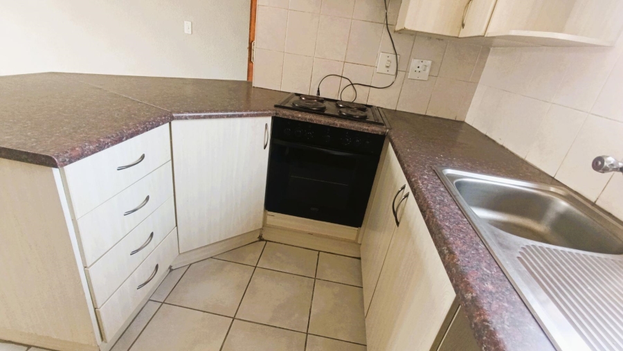 2 Bedroom Property for Sale in Terenure Gauteng