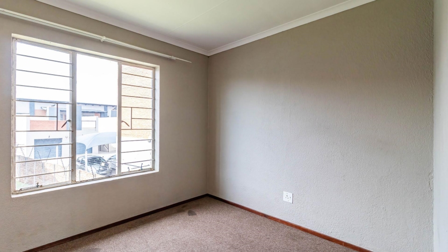 2 Bedroom Property for Sale in Terenure Gauteng