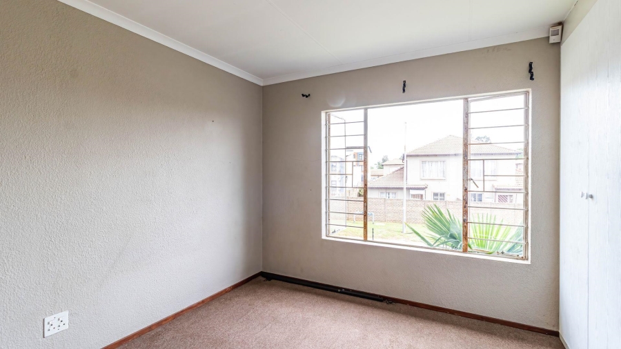 2 Bedroom Property for Sale in Terenure Gauteng