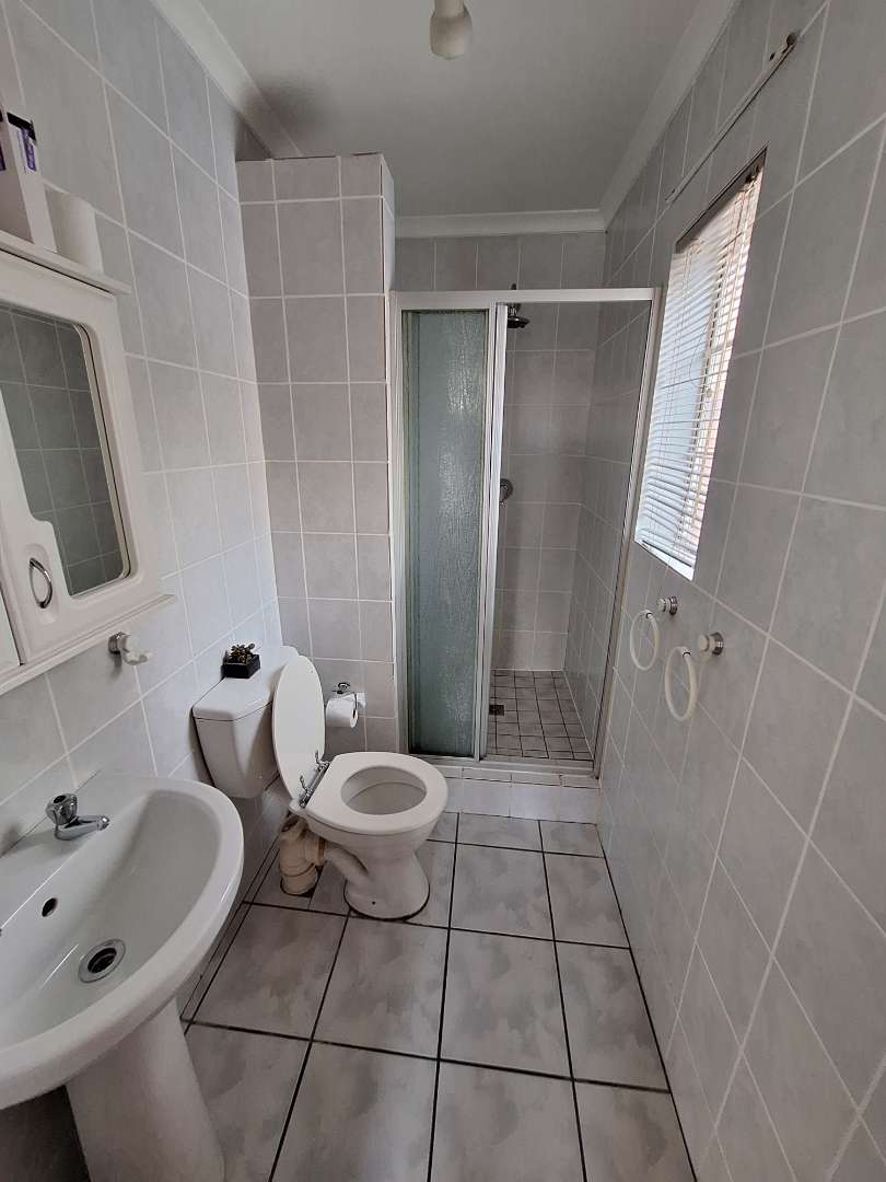 To Let 3 Bedroom Property for Rent in Radiokop Gauteng