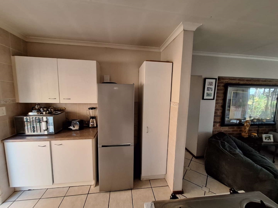 To Let 3 Bedroom Property for Rent in Radiokop Gauteng