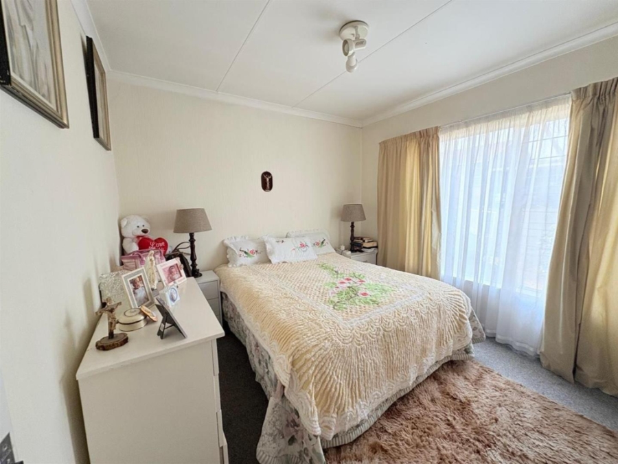 2 Bedroom Property for Sale in Meyersdal Gauteng
