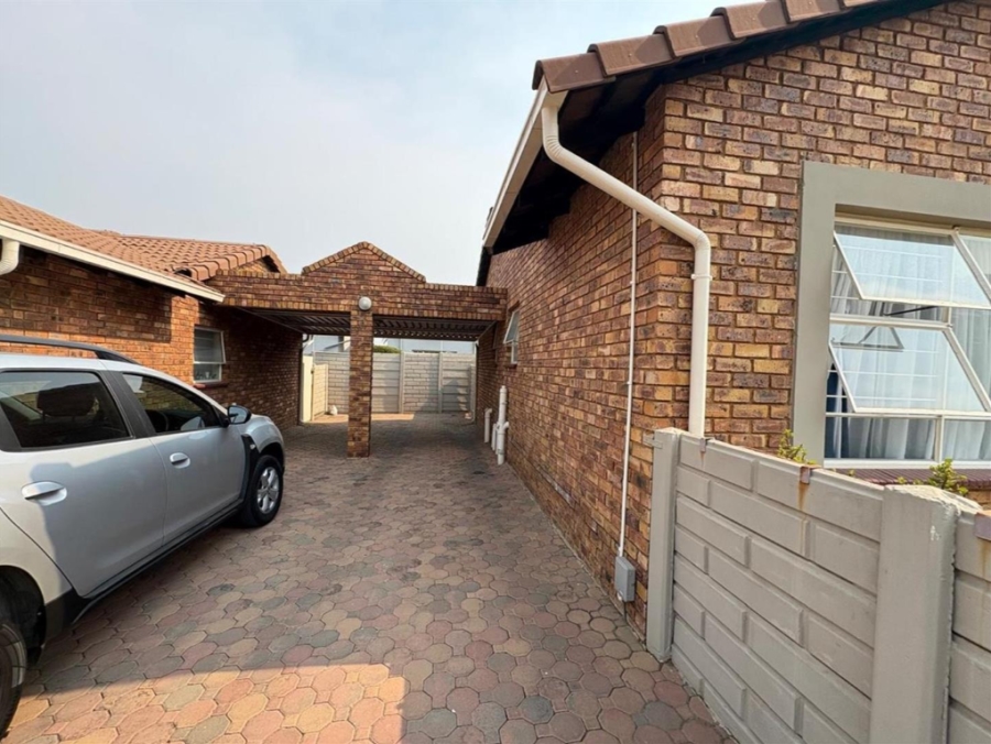 2 Bedroom Property for Sale in Meyersdal Gauteng