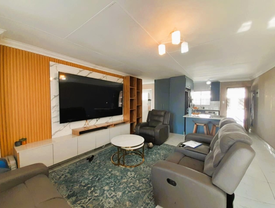 2 Bedroom Property for Sale in Meyersdal Gauteng