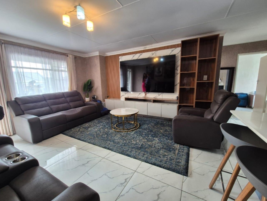 2 Bedroom Property for Sale in Meyersdal Gauteng