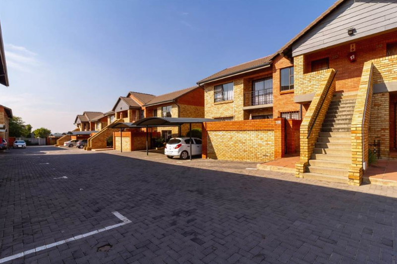 2 Bedroom Property for Sale in Meyersdal Gauteng