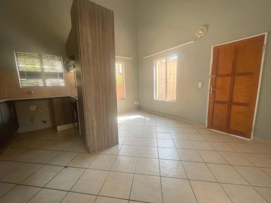 To Let 2 Bedroom Property for Rent in Birch Acres Gauteng