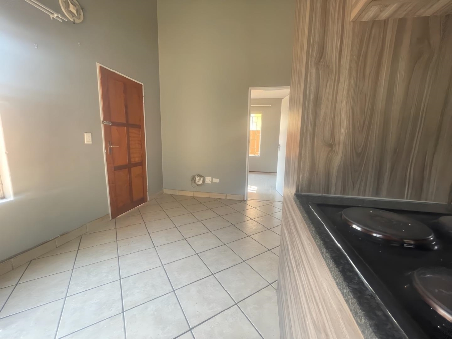 To Let 2 Bedroom Property for Rent in Birch Acres Gauteng