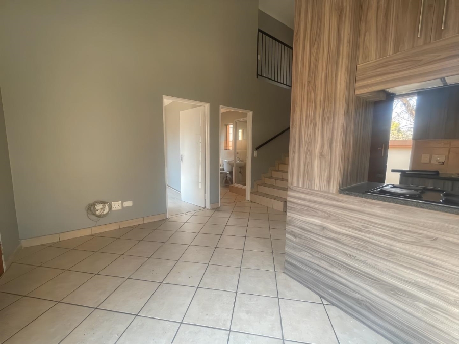 To Let 2 Bedroom Property for Rent in Birch Acres Gauteng