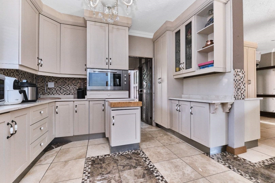4 Bedroom Property for Sale in Ruimsig Gauteng