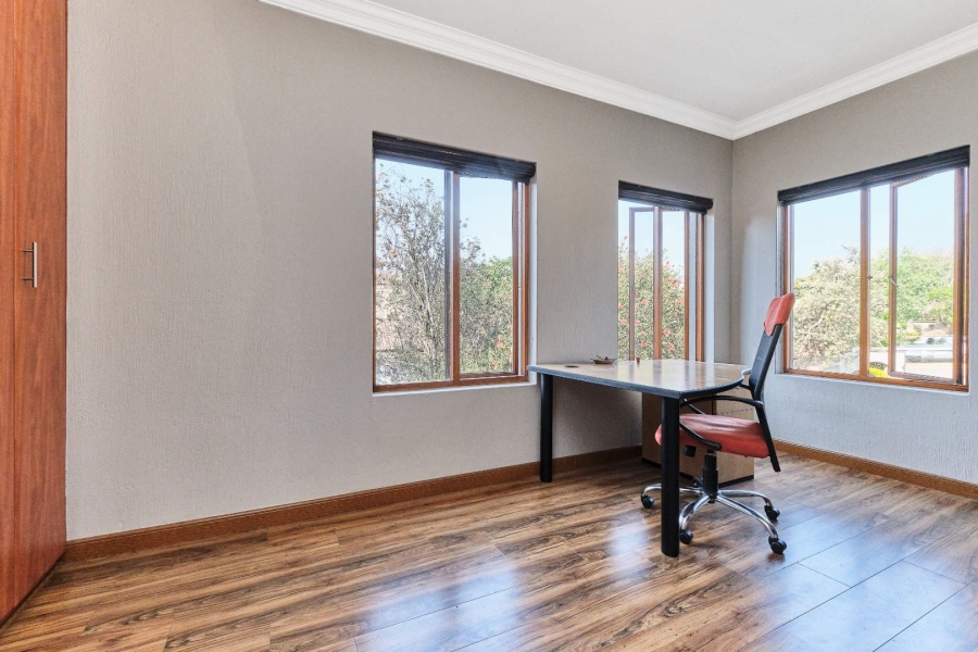 4 Bedroom Property for Sale in Ruimsig Gauteng