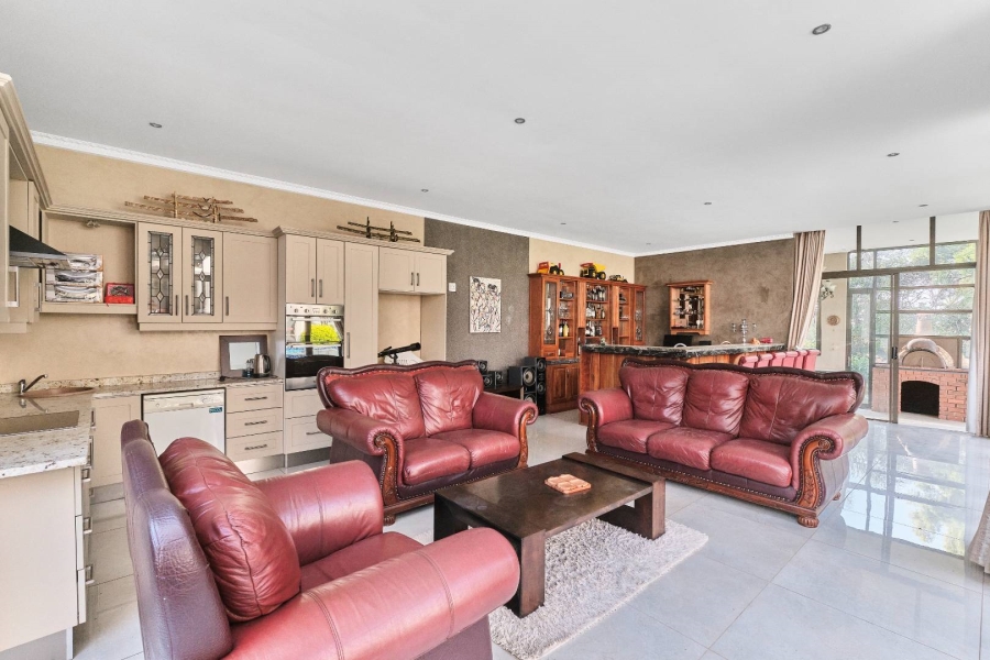 4 Bedroom Property for Sale in Ruimsig Gauteng