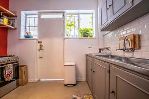 To Let 2 Bedroom Property for Rent in Illovo Gauteng