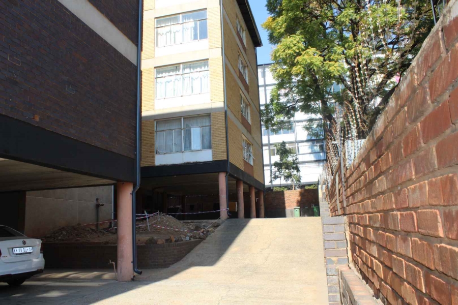 To Let 1 Bedroom Property for Rent in Sunnyside Gauteng