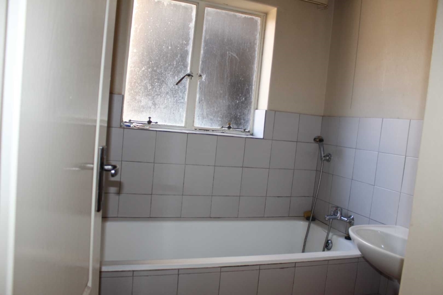 To Let 1 Bedroom Property for Rent in Sunnyside Gauteng