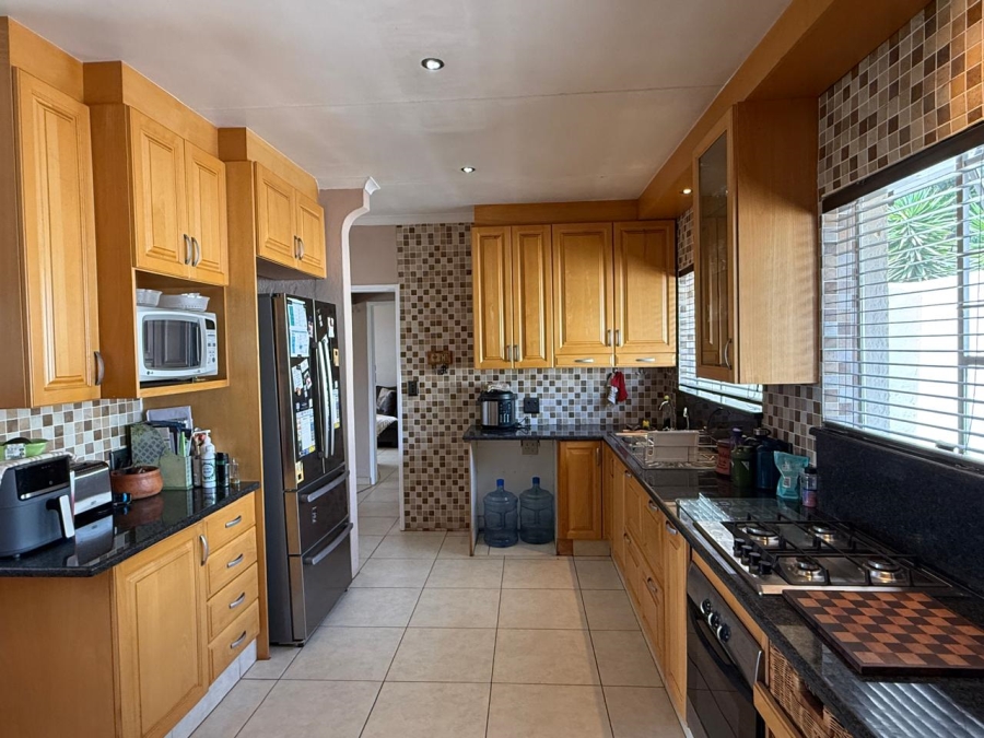 3 Bedroom Property for Sale in Roodekrans Gauteng