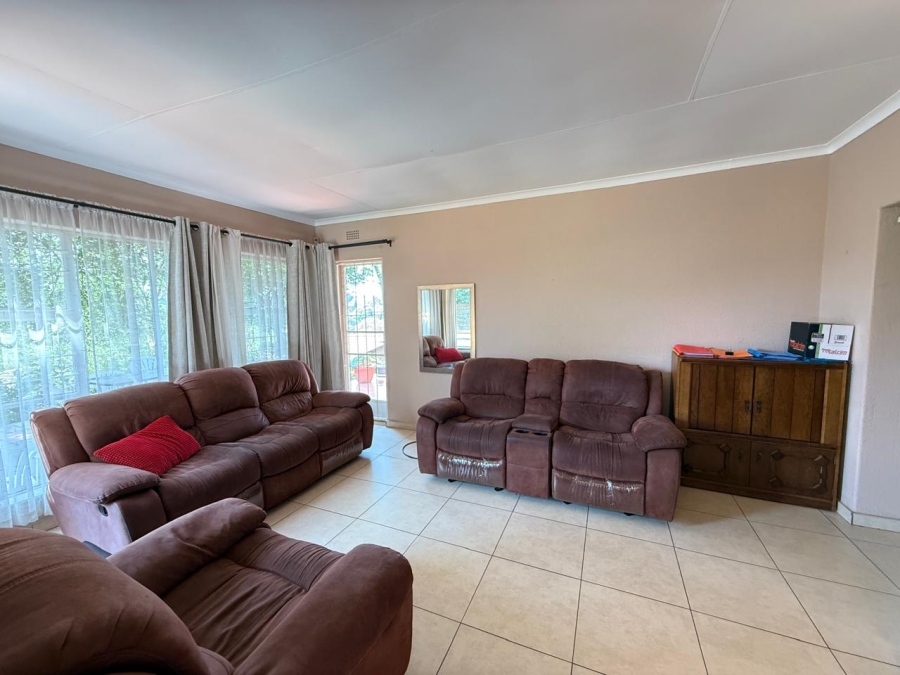 3 Bedroom Property for Sale in Roodekrans Gauteng