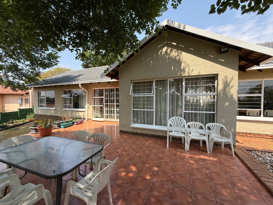 3 Bedroom Property for Sale in Roodekrans Gauteng