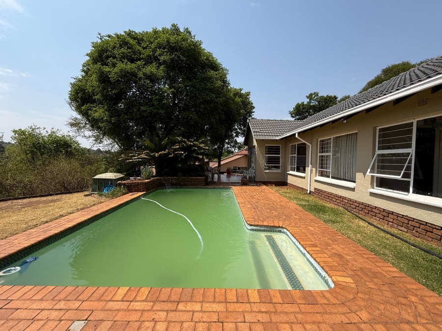 3 Bedroom Property for Sale in Roodekrans Gauteng