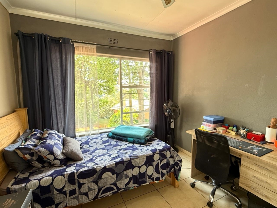 3 Bedroom Property for Sale in Roodekrans Gauteng