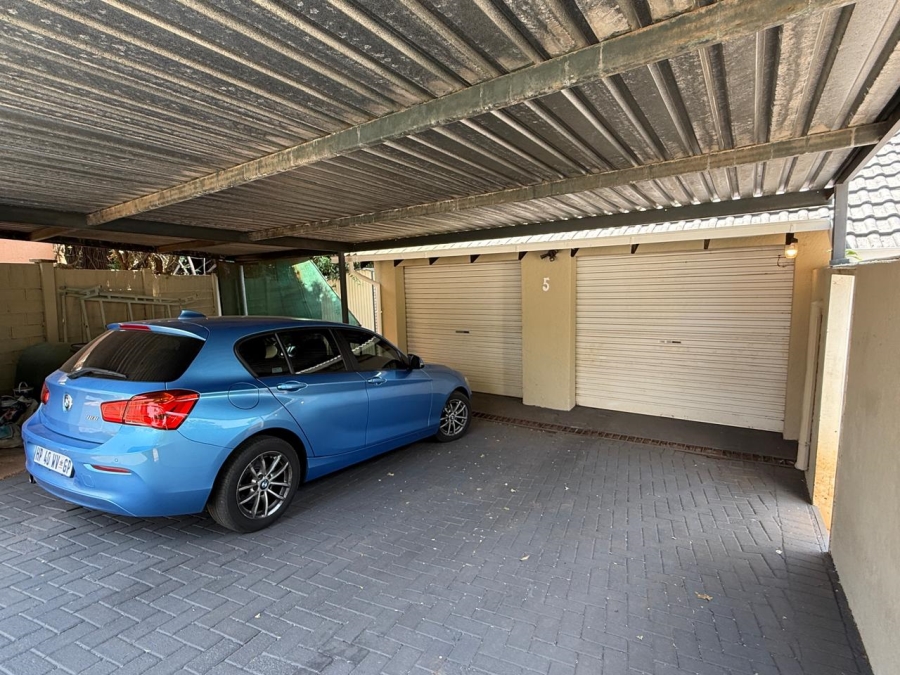 3 Bedroom Property for Sale in Roodekrans Gauteng