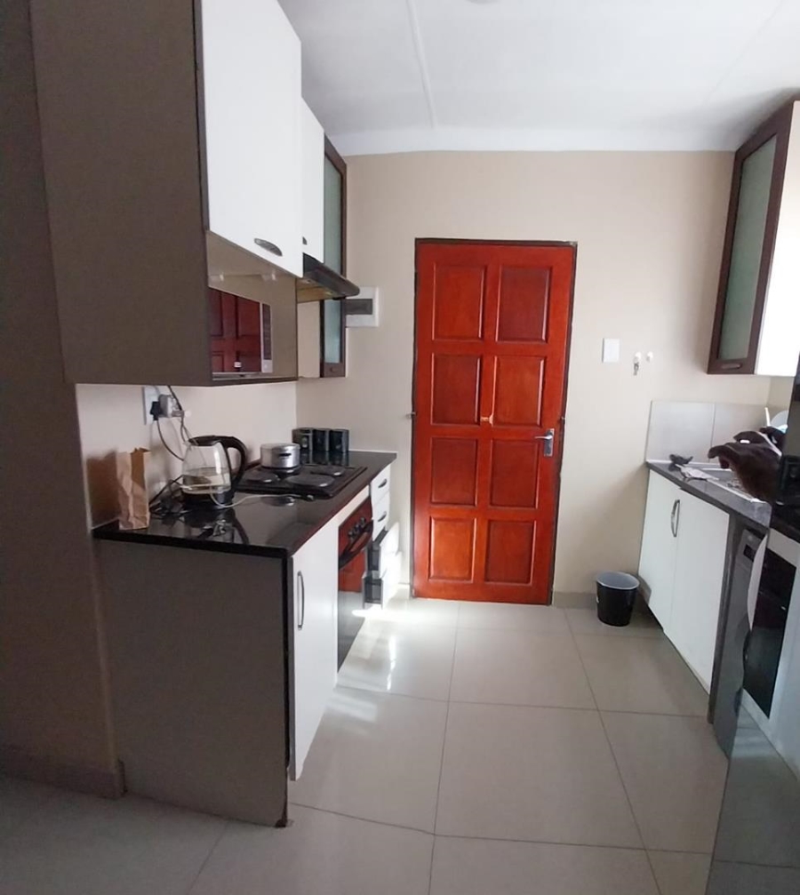 2 Bedroom Property for Sale in Clayville Gauteng