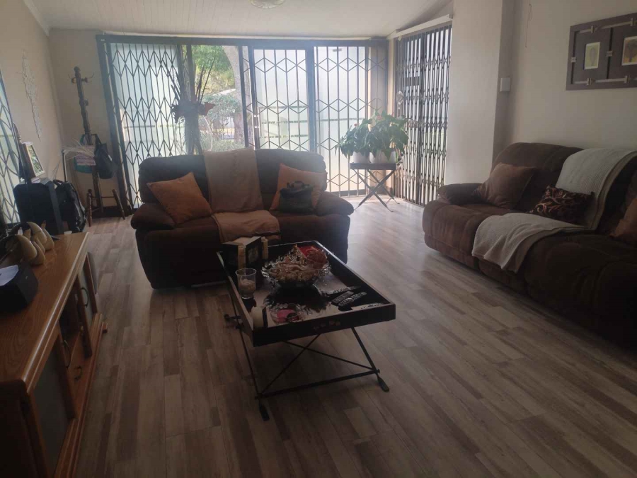 4 Bedroom Property for Sale in Queenswood Gauteng