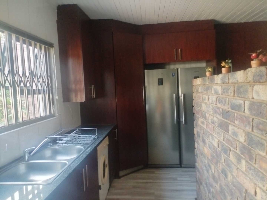 4 Bedroom Property for Sale in Queenswood Gauteng