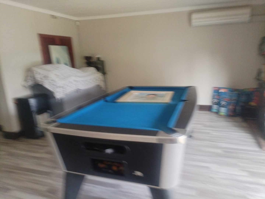 4 Bedroom Property for Sale in Queenswood Gauteng