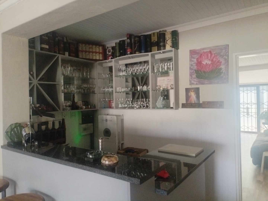 4 Bedroom Property for Sale in Queenswood Gauteng